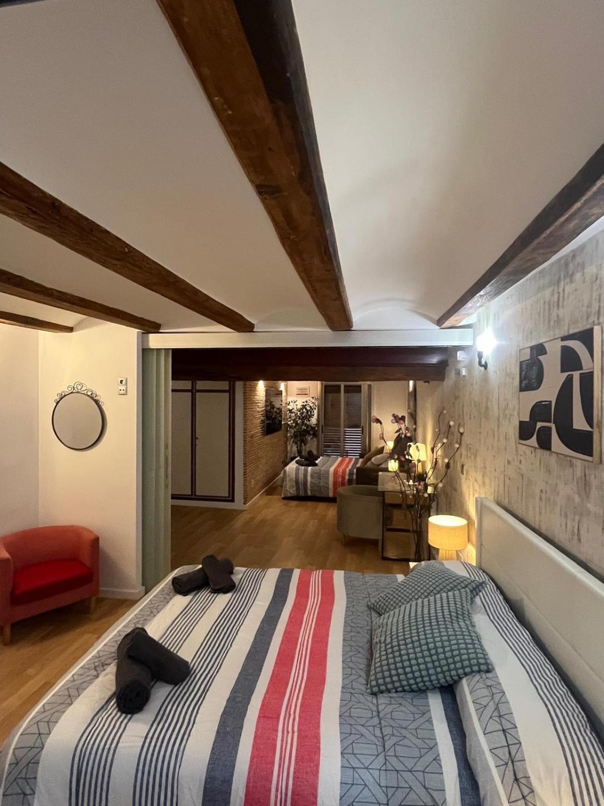 Apartamentos El Olivo Валенсия Екстериор снимка