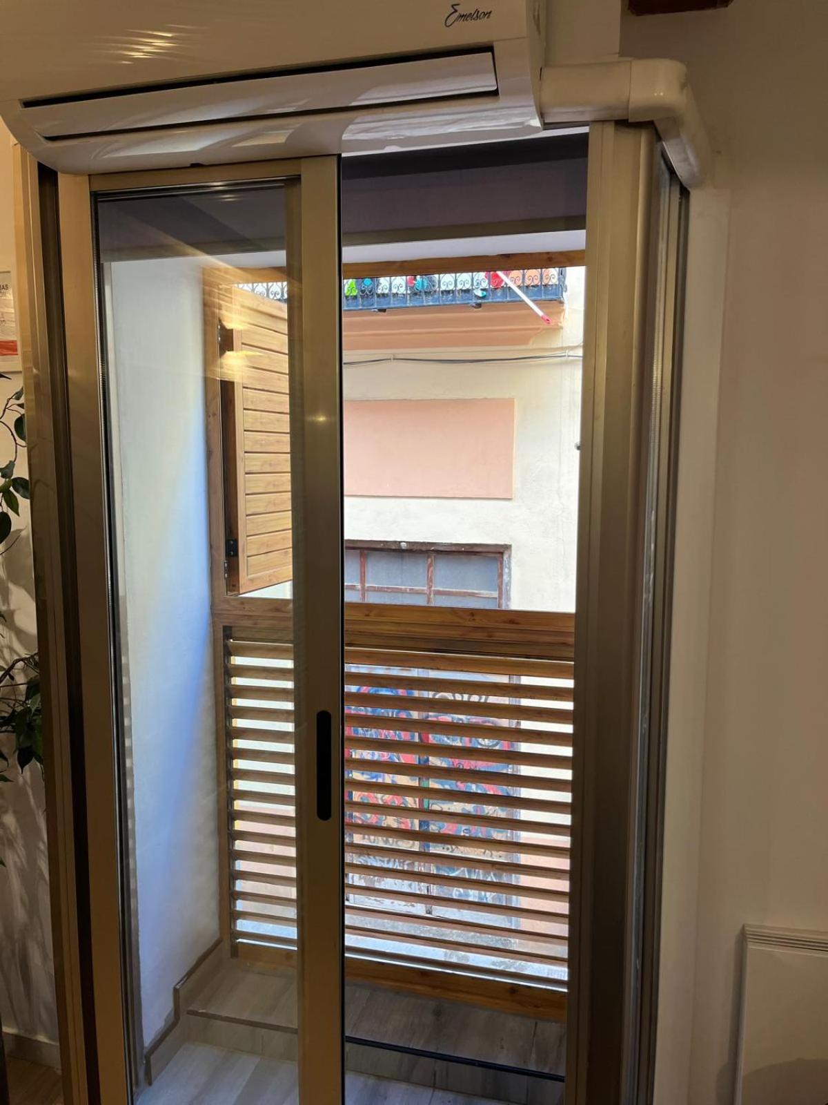 Apartamentos El Olivo Валенсия Екстериор снимка